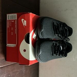 Nike Woman Black Athletic Sneakers